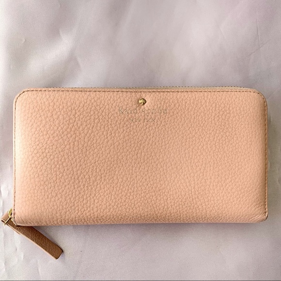 kate spade Handbags - Kate Spade ♠️ Light Pink Leather Zip Wallet